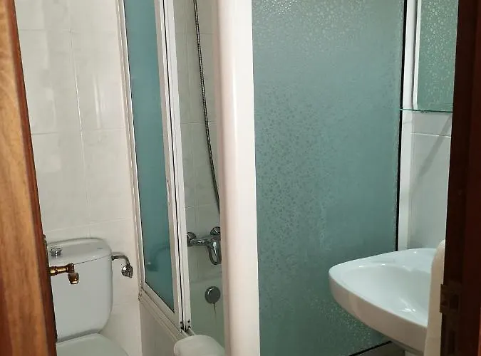 Rias * א-קורוניה